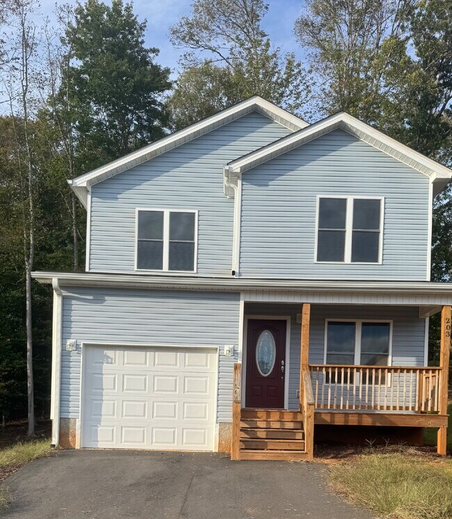 Foto del edificio - 203 Quinn Hill Ln