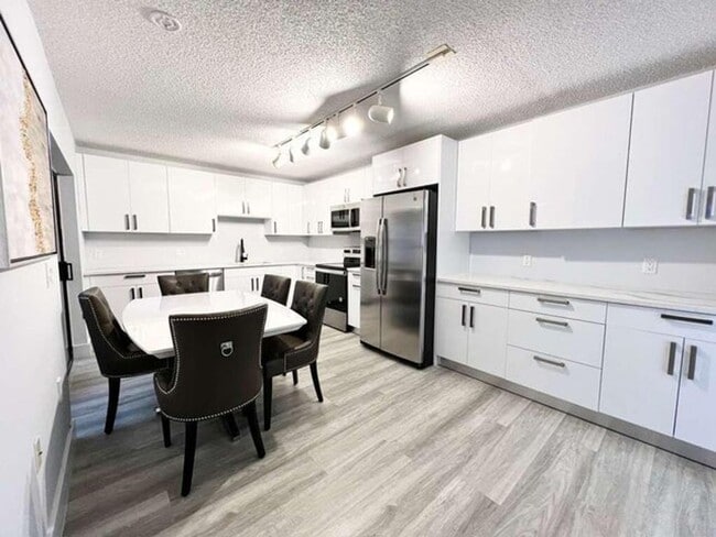 Photo - 118 1st Terrace House