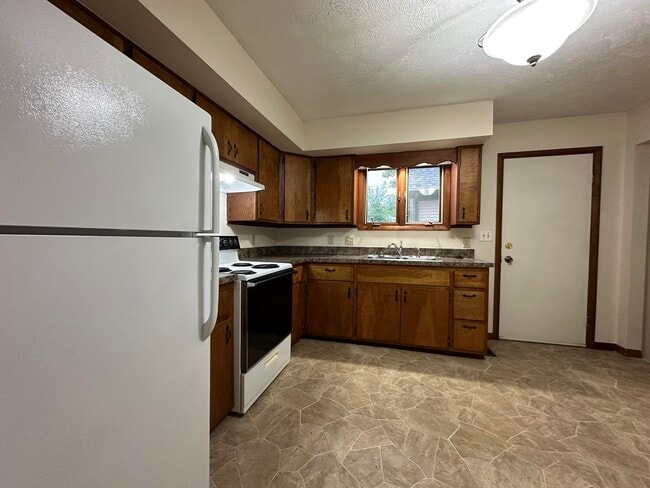 Building Photo - 6730 Havelock Ave