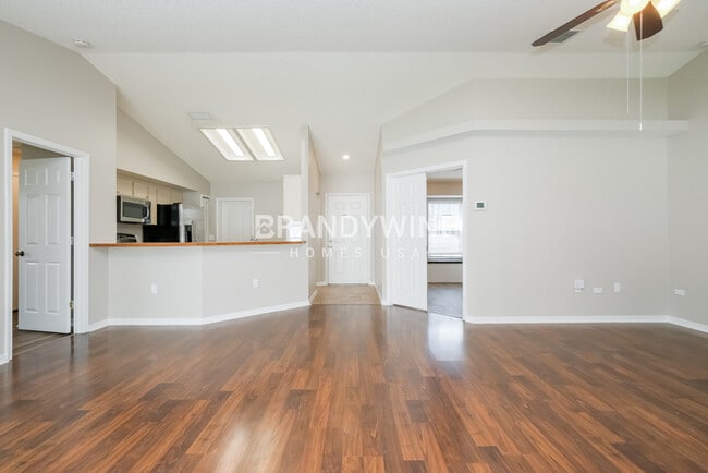 Building Photo - 4608 Whitetail Ln