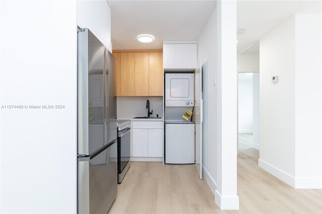 Foto del edificio - 1266 SW 6th St