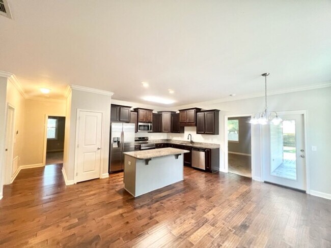 Foto del edificio - 628 Hickory Ave