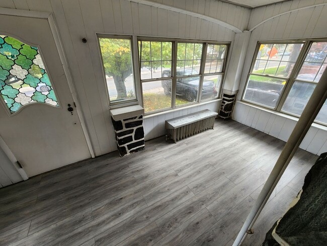Building Photo - Andorra Single Rancher with walk-up storag...