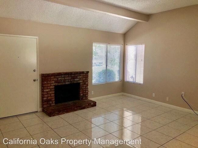 Building Photo - 3 br, 2 bath House - 151 Surrey Way