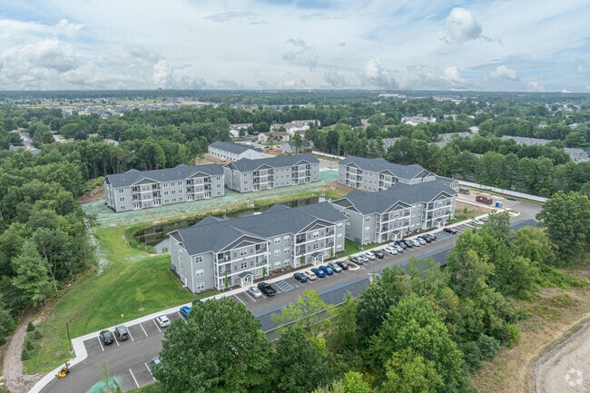 Aerial Photo - Lakeview Apartments