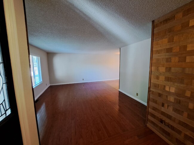 Foto del edificio - Living Large in North Vacaville - Rent inc...