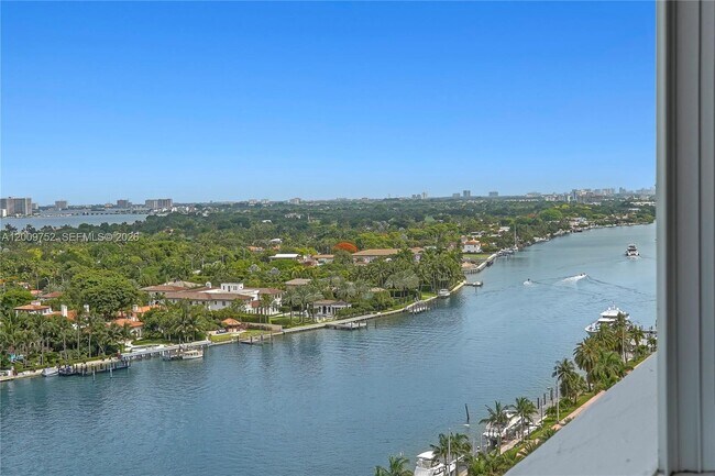 Building Photo - 4747 Collins Ave