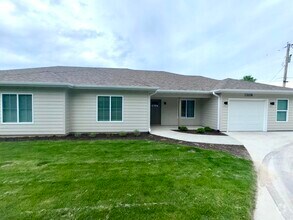 Building Photo - 2365 S Bearfield Rd
