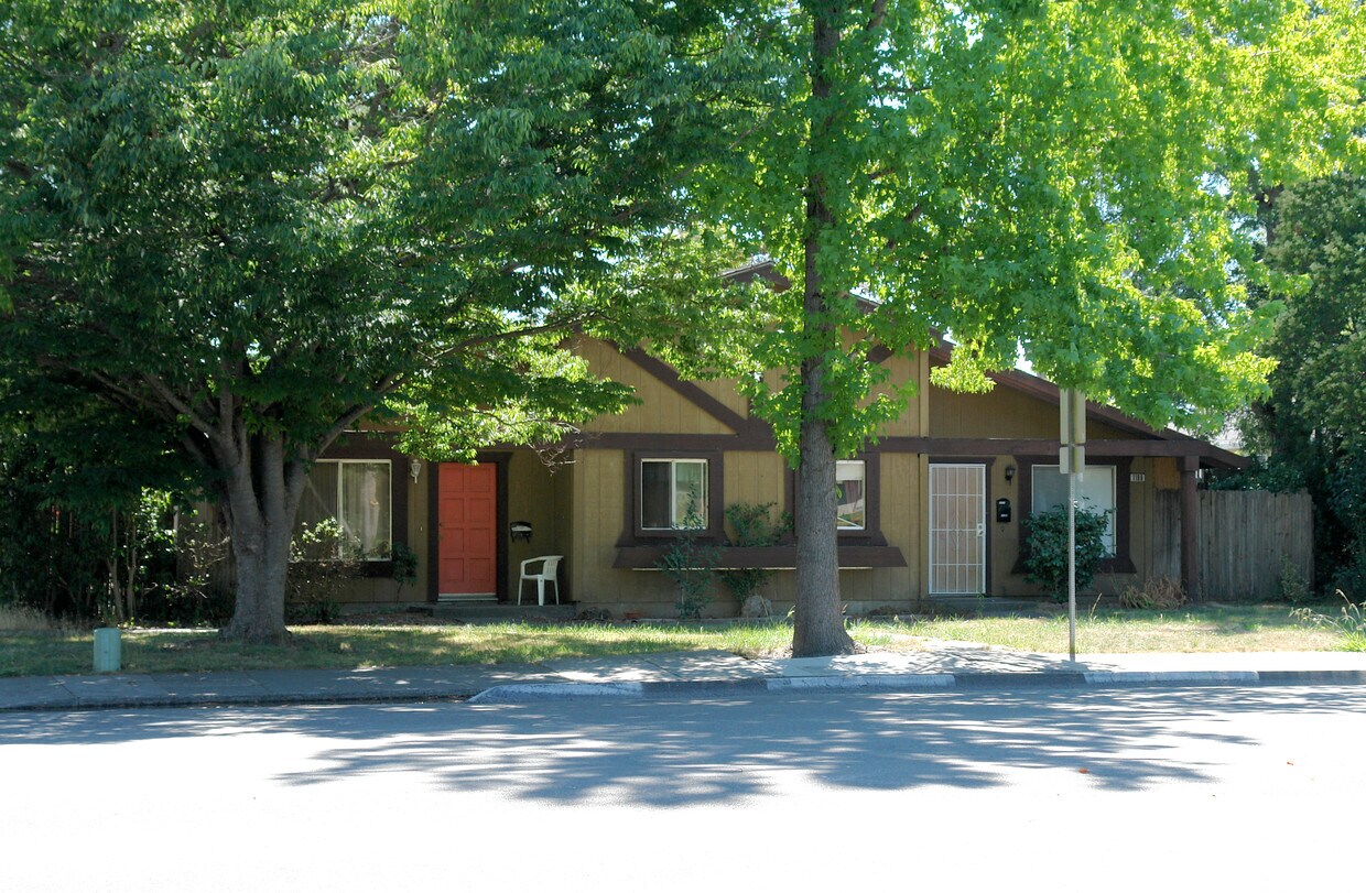 Building Photo - 1189 Southwest Blvd