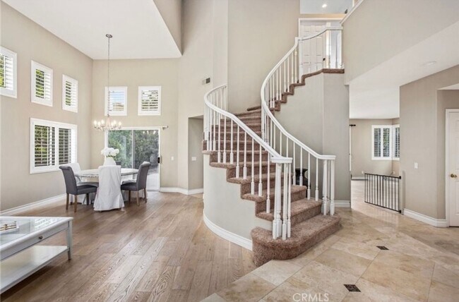 Foto del edificio - Vibrant 4 Bed/3 Bath Home in Oceanside
