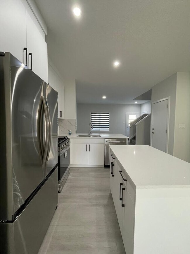 Building Photo - 236