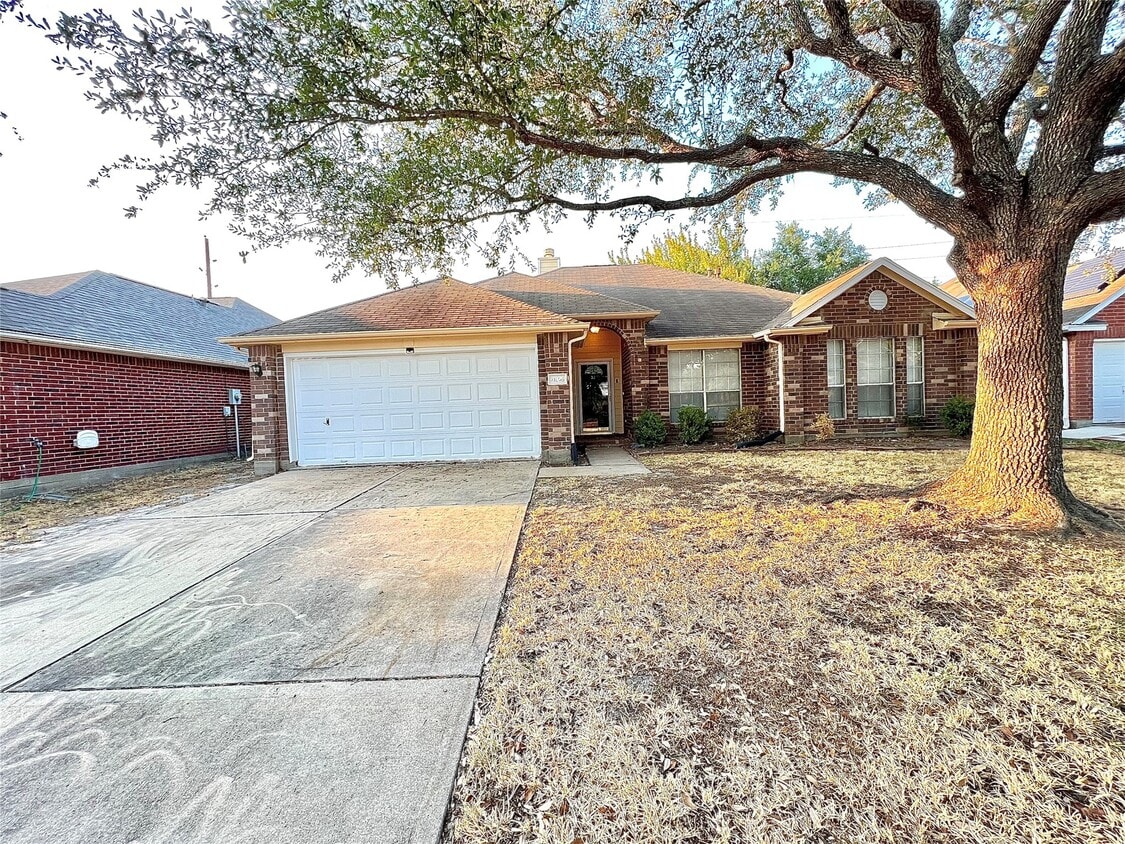 Primary Photo - 21106 Rushing Creek Ln