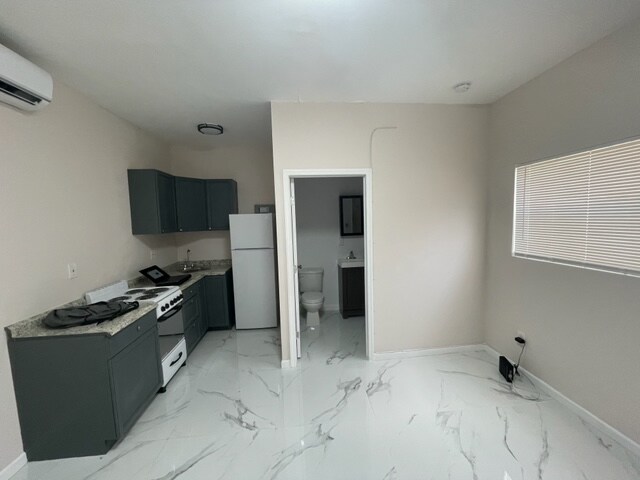 Foto del edificio - 1020 N 18th Ct