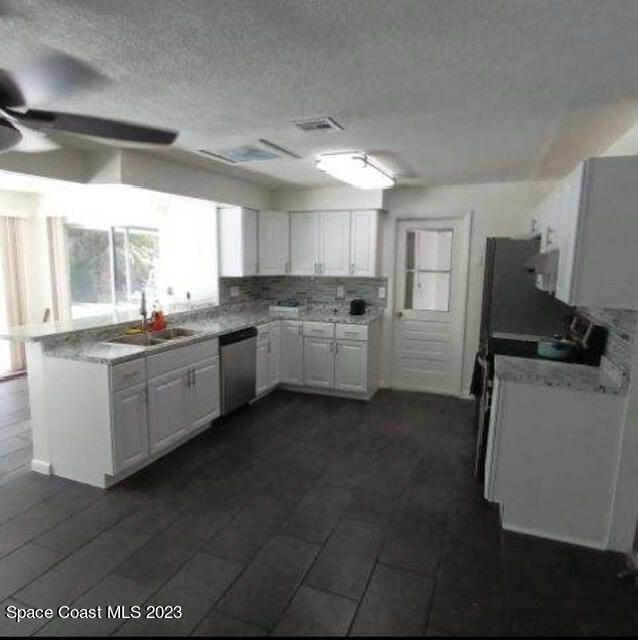 Foto del edificio - 2965 Hobbs Pl