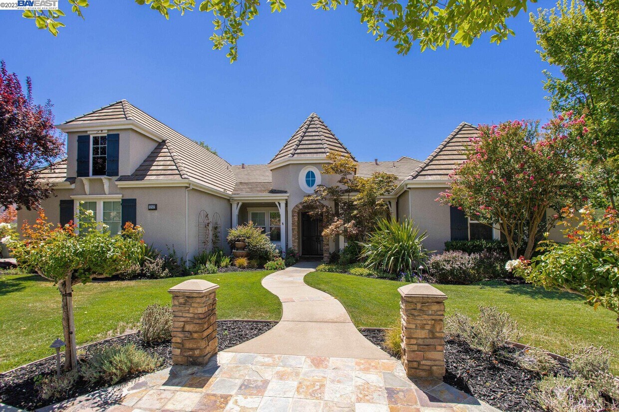 Foto principal - 1262 Shady Pond Ln