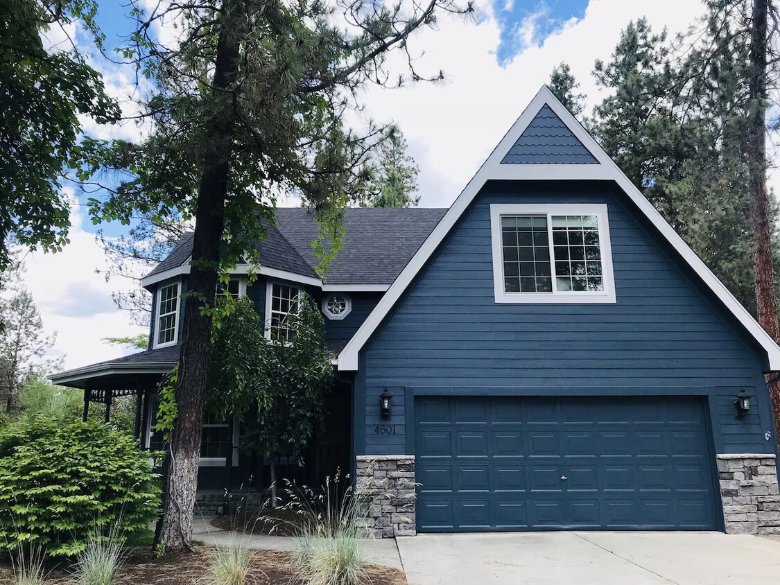 Primary Photo - 4601 E Pineglen Ln