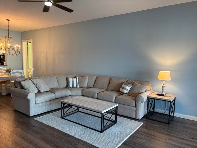 Building Photo - 14 Harbour Isle Dr W