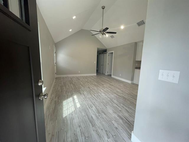 Foto del edificio - 1315 W Gandy St