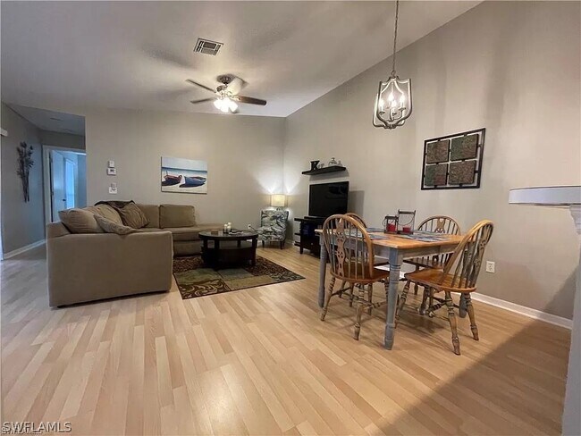 Building Photo - 15630 Crystal Lake Dr