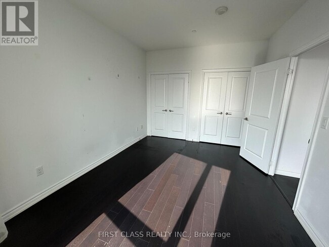 Photo du bâtiment - 386-5386 Yonge St