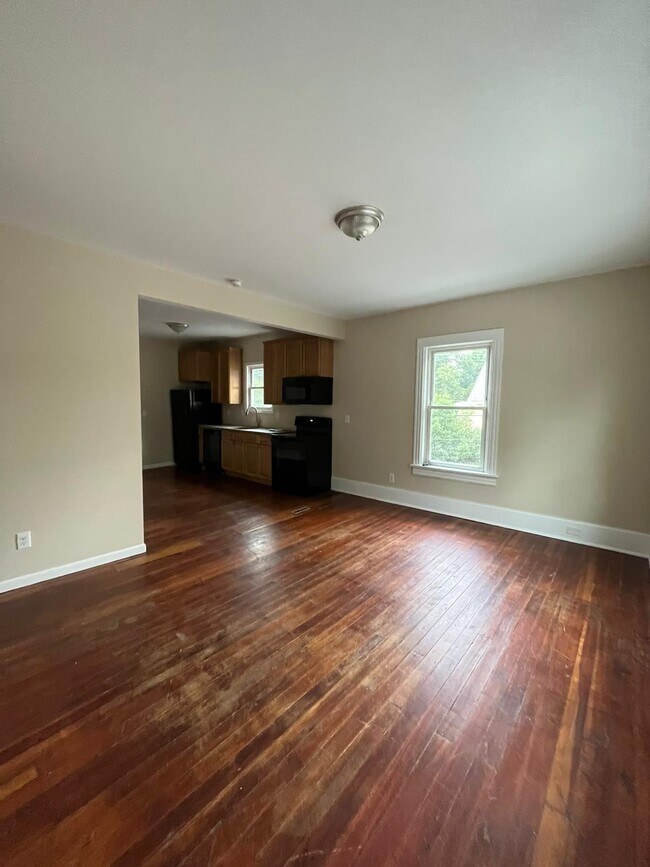 Sala de estar - 82 N Hamilton St