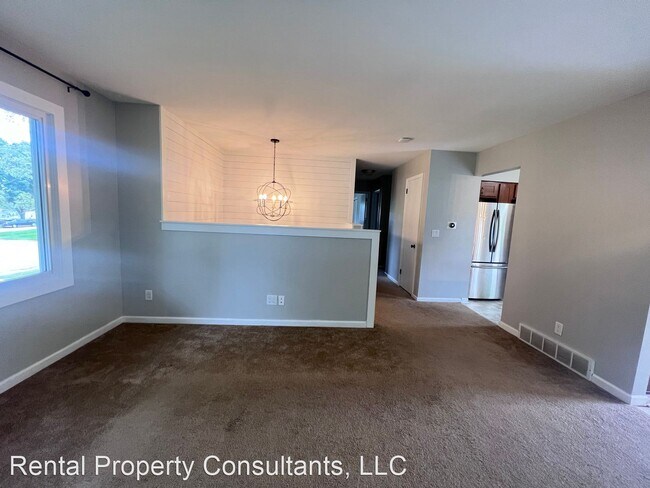 Building Photo - 4 br, 2 bath House - 3003 Winesap Dr. NE