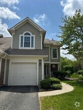 Building Photo - 240 Steeplechase Ct