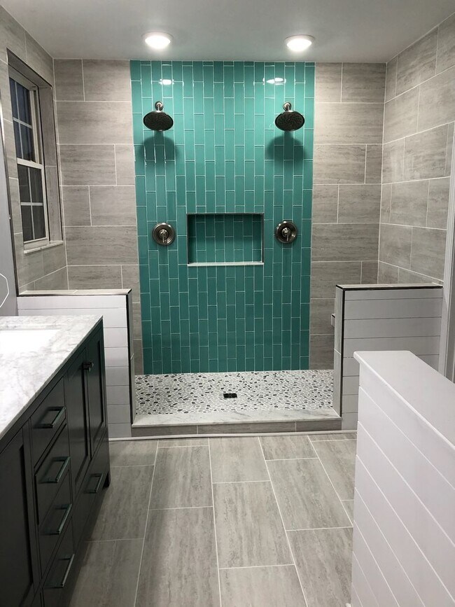 Foto del edificio - Must See Exceptional 6-Bedroom Home in Tanner Plantation