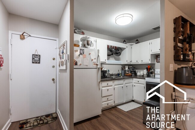 Foto del edificio - 607 W Wrightwood Ave