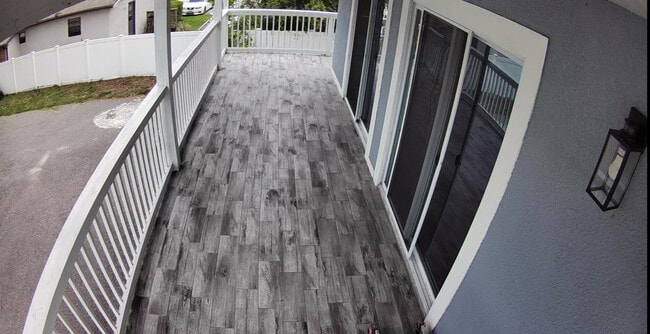Balcony with side stairs - 423 Ololu Dr