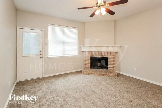 Building Photo - 500 Blueberry Hill Ln