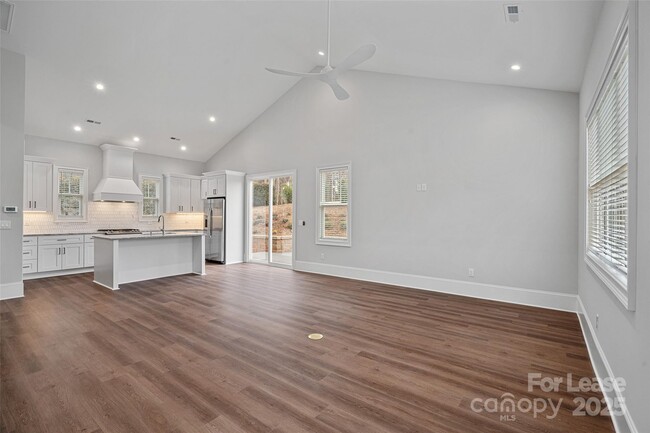 Building Photo - 805 Naples Dr