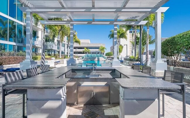 Foto del edificio - 777 N Ashley Dr