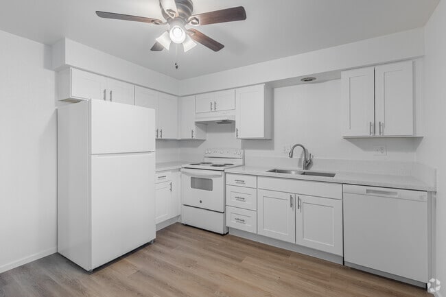 Interior Photo - Willow Terrace