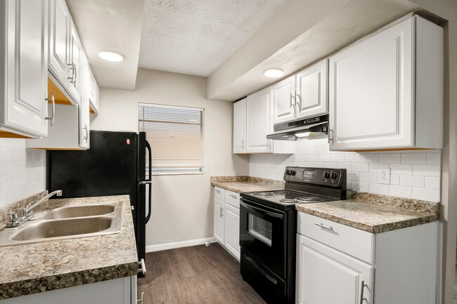 Building Photo - z-011526-Alderman Park Apartments