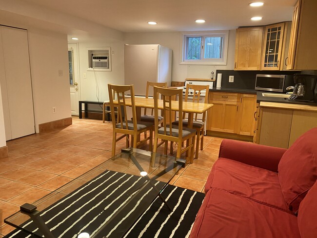 Foto del edificio - 3627 Cumberland St NW