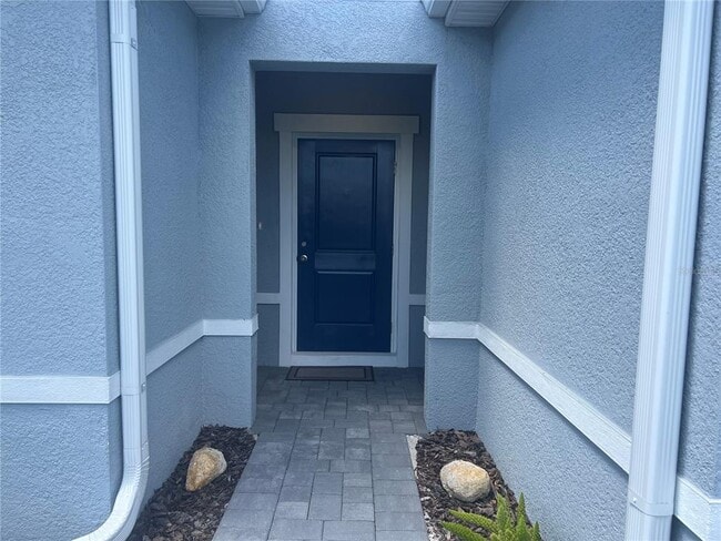 Building Photo - 1717 West Palms Drive