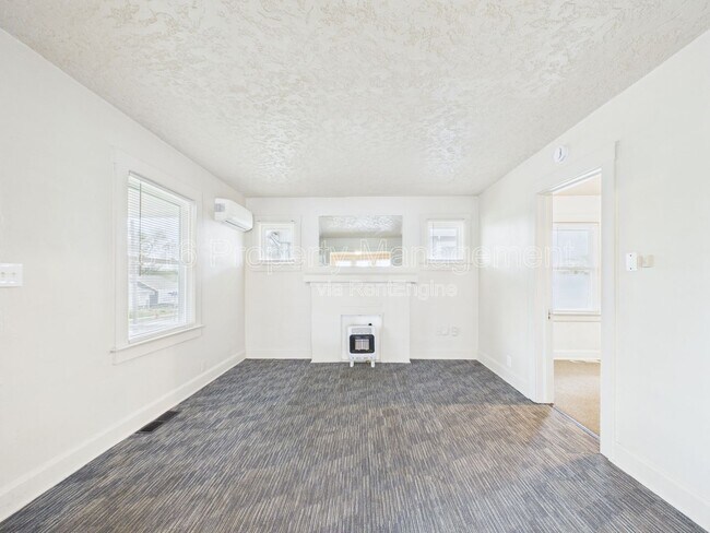 Foto del edificio - 4028 E 68th Terrace