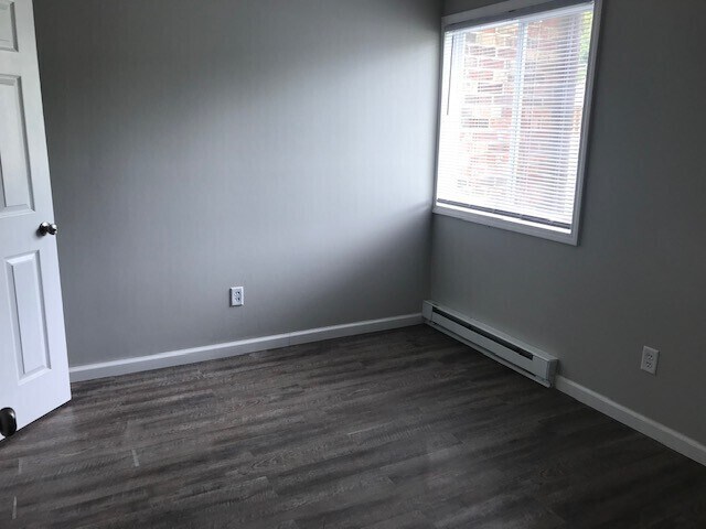 Building Photo - Cute Renovated 1 Bedroom Apartment with Patio