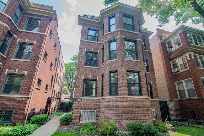 Building Photo - 5811 N Winthrop Ave