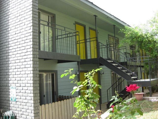 Building Photo - 3622 Manchaca Rd