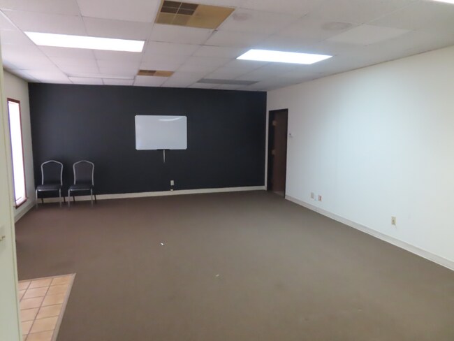 Foto del edificio - 4343 Ridgecrest Cir