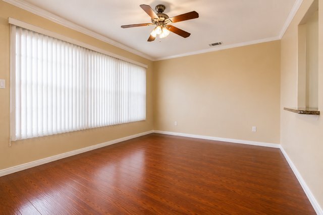 Foto del edificio - 5439 Bonfair Ave