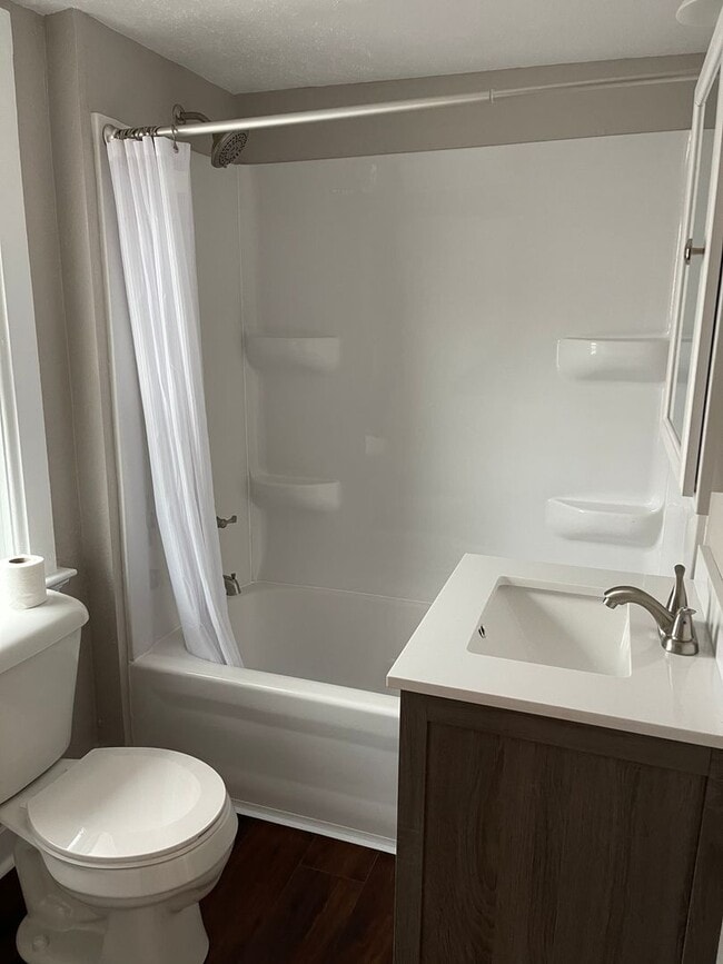 Building Photo - 630 E Bridge St