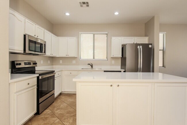 Building Photo - 9316 W Cordes Rd