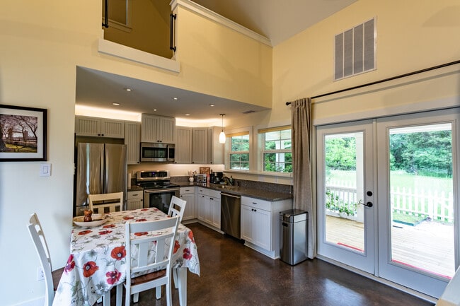 Foto del edificio - 404 N Meyersville Rd