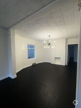 Building Photo - 108 Macamley St