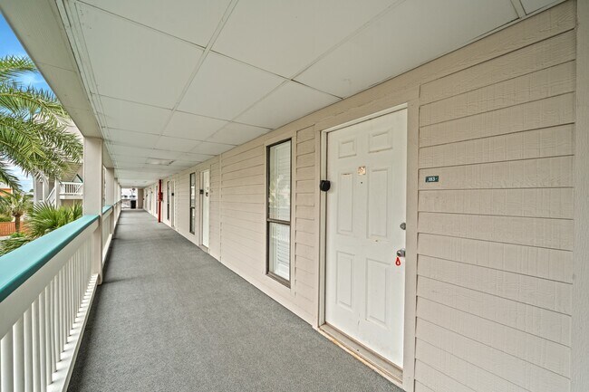 Foto del edificio - 6102 Seawall Blvd