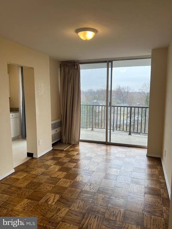 Foto del edificio - 3333 University Blvd W