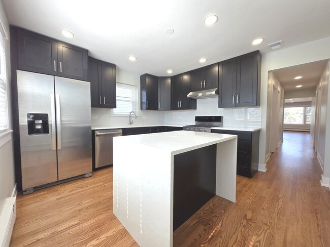 Building Photo - 315 W Prospect Ave